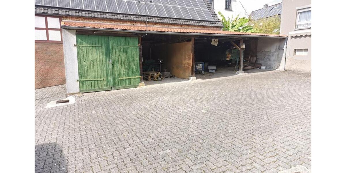 Resthofstelle mit großzügigen Nebengebäuden in Ortsrandlage zimmer