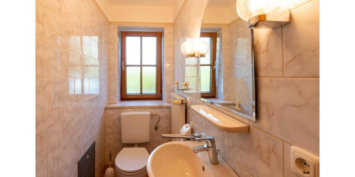 Einfamilienhaus Bergen - 17 Zimmer, 180 m&sup2;, 950.000&euro; | Angebot:26750612