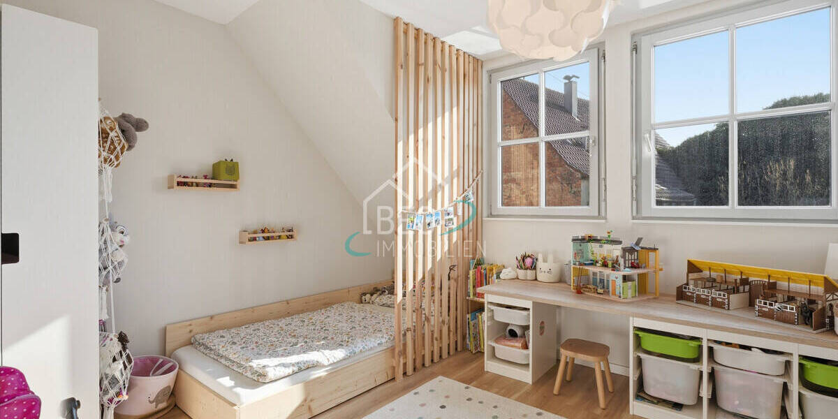 Reihenmittelhaus Waiblingen Neustadt - 4 Zimmer, 135 m&sup2;, 595.000&euro; | Angebot:26242328