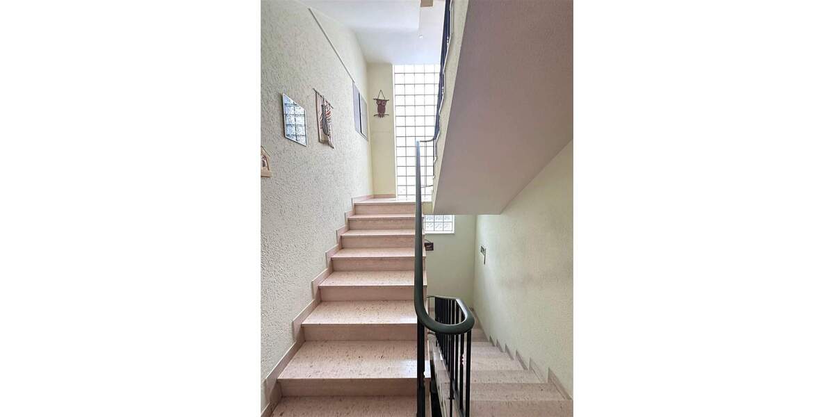 Mehrfamilienhaus, Wohnhaus Ippesheim Herrnberchtheim - 8 Zimmer, 189 m&sup2;, 285.000&euro; | Angebot:25772226