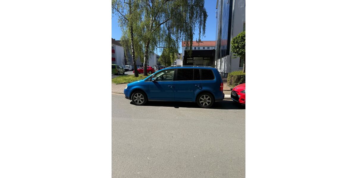 VW Touran 158.000 km 5.000 &euro; Haste 31559