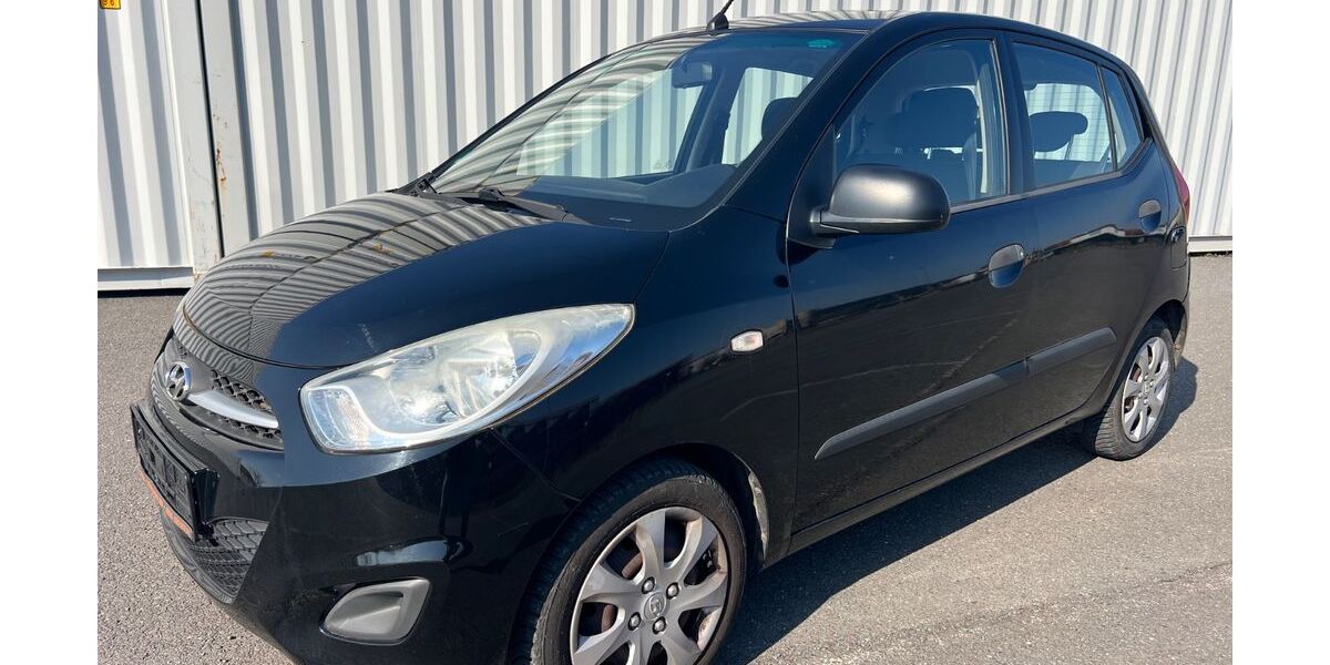 Hyundai i10 182.000 km 2.499 &euro; Berlin 12057
