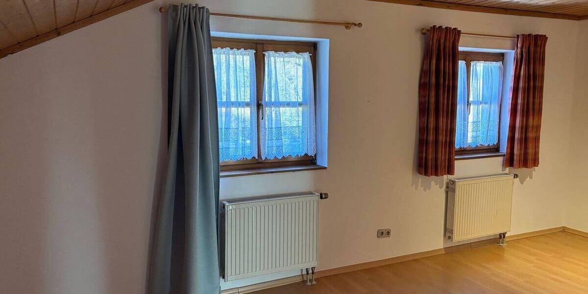 Einfamilienhaus Edling Hart - 6 Zimmer, 200 m&sup2;, 2.200&euro; | Angebot:26853020