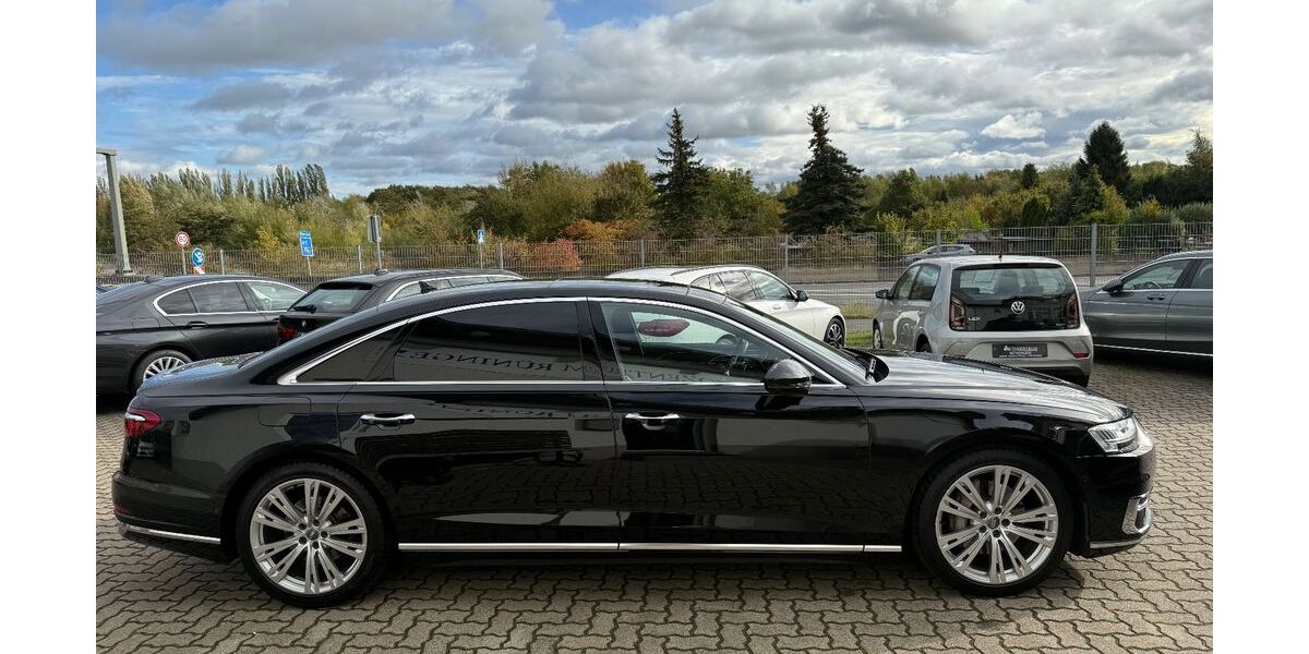 Audi A8 259.000 km 44.990 € Braunschweig 38122