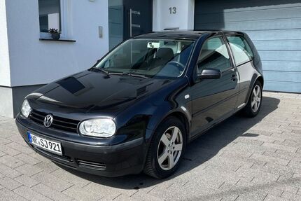 VW Golf 277.321 km 2.399 &euro; Urbach 56317