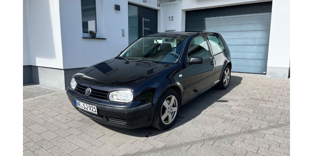 VW Golf 277.321 km 2.399 &euro; Urbach 56317