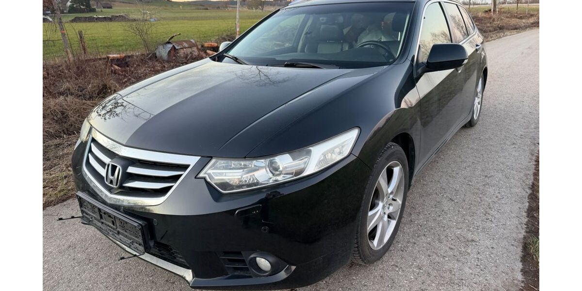 Honda Accord 236.000 km 4.999 &euro; München 81829