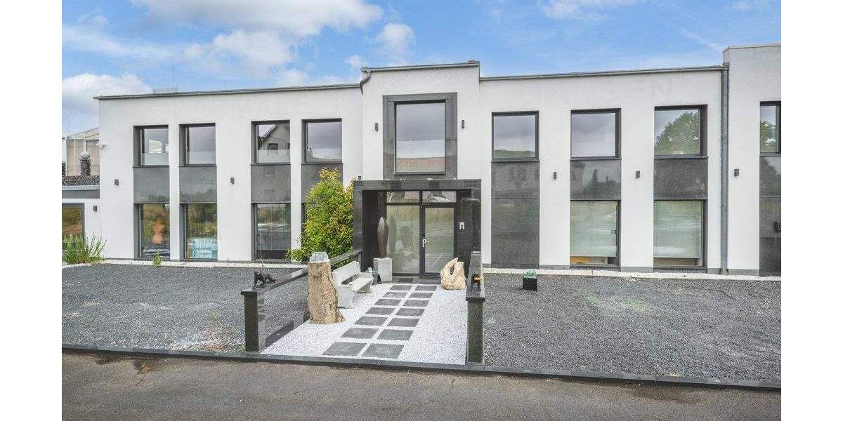 Arbeiten und Leben unter einem Dach! Gewerbeimmobilie mit exklusivem Penthouse und großem Grundstück zimmer