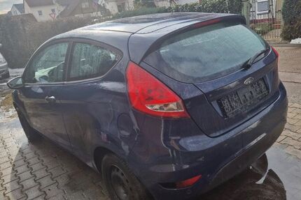 Ford Fiesta 270.000 km 1.490 &euro; Neustadt an der Donau 93333