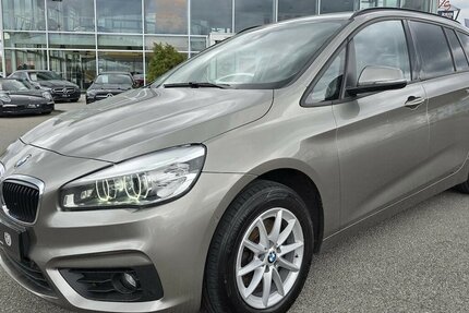 BMW 218 Active Tourer d ADVANTAGE/7-SITZER/AHK/KLIMA 179.900 km 11.900 &euro; Villingen-Schwenningen 78054