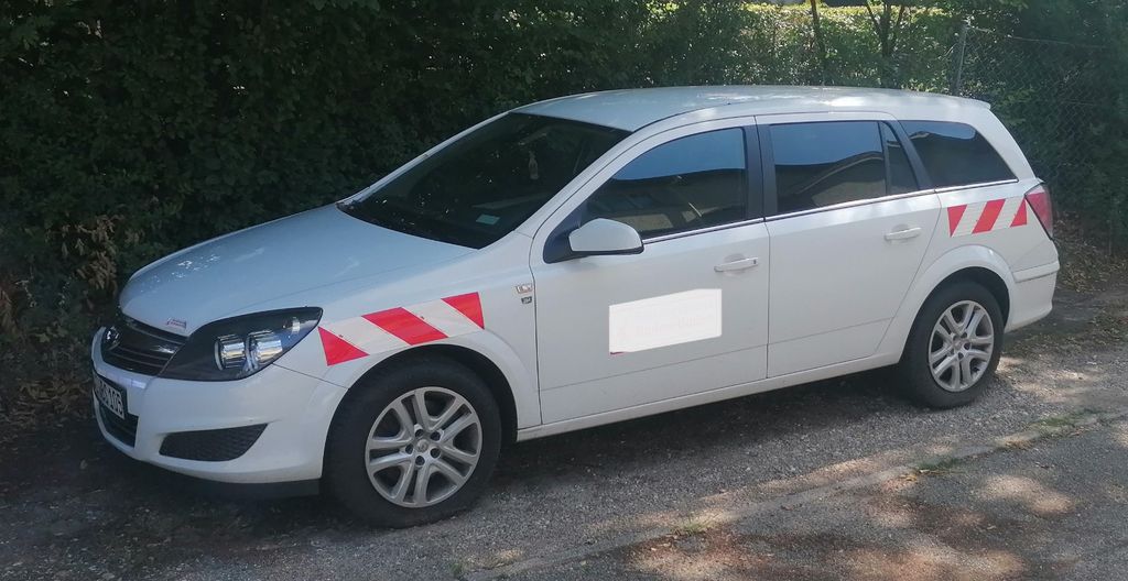 Opel Astra 180.000 km 1.999 &euro; BADEN-BADEN 76530