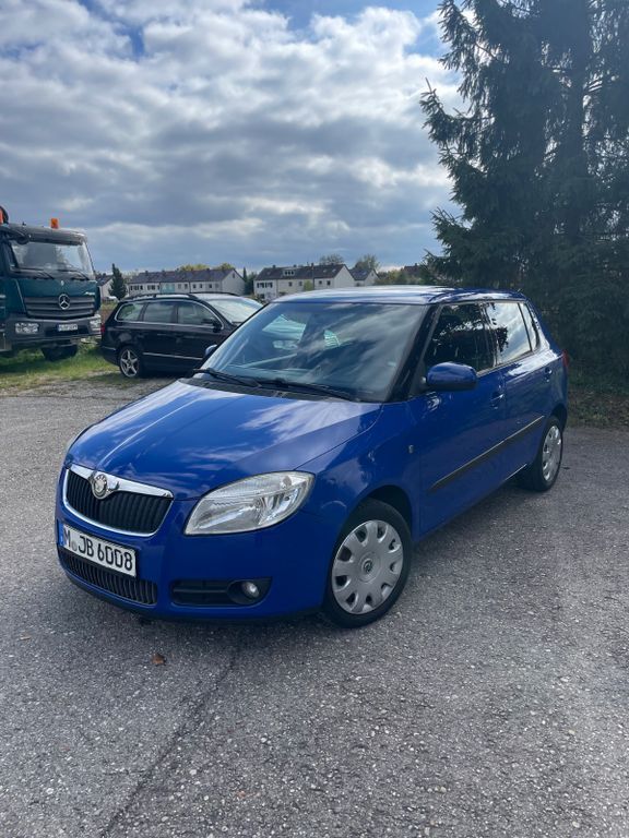 Skoda Fabia 154.000 km 2.990 € München 81735