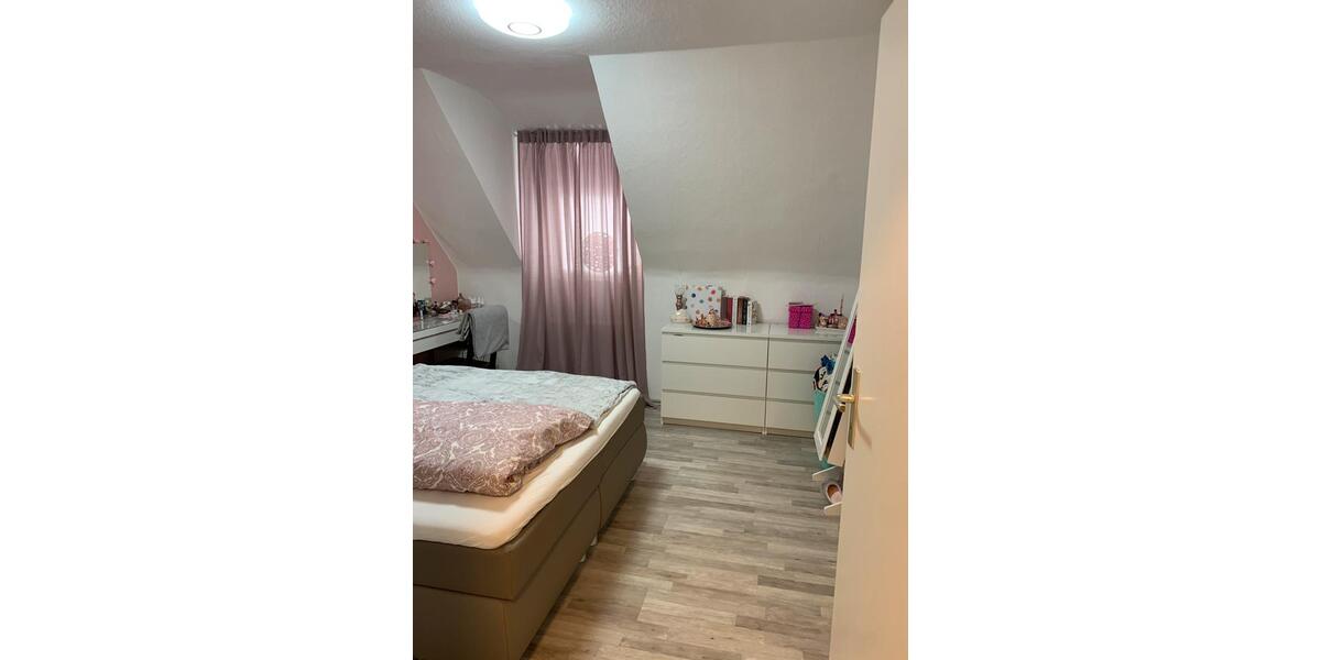 Dachgeschoßwohnung Hattingen - 2.5 Zimmer, 45 m&sup2;, 415&euro; | Angebot:25541379
