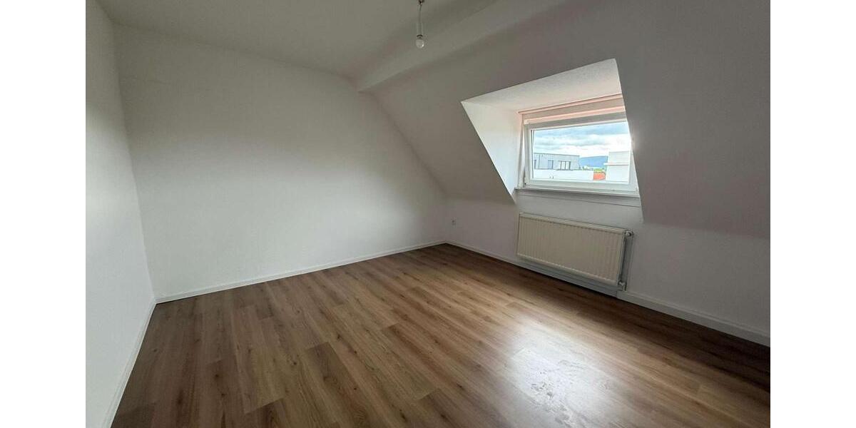 Dachgeschoßwohnung Gelnhausen - 3 Zimmer, 62 m&sup2;, 720&euro; | Angebot:26338112