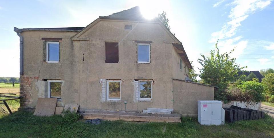 Haus im Dornröschenschlaf. 3 zimmer