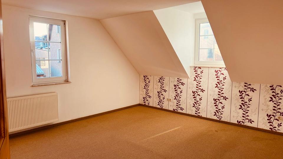 Terrassenwohnung Dermbach - 4 Zimmer, 120 m&sup2;, 840&euro; | Angebot:24601932