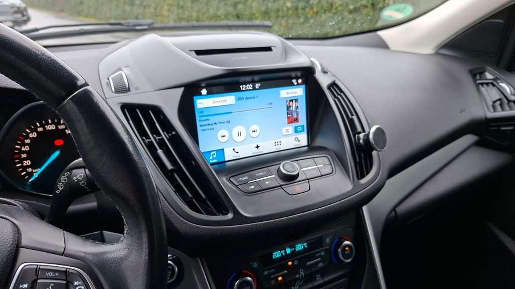 Ford Kuga 137.667 km 11.999 € Huckeswagen 42499