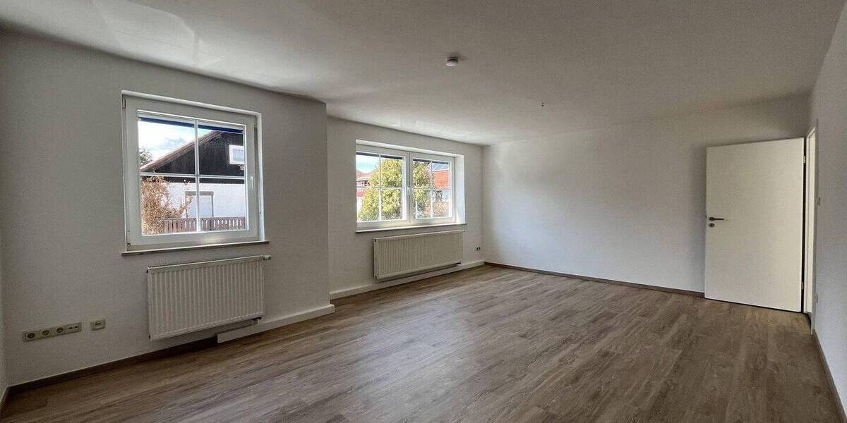 Mehrfamilienhaus, Wohnhaus Eggenfelden - 7 Zimmer, 245 m&sup2;, 650.000&euro; | Angebot:26306511