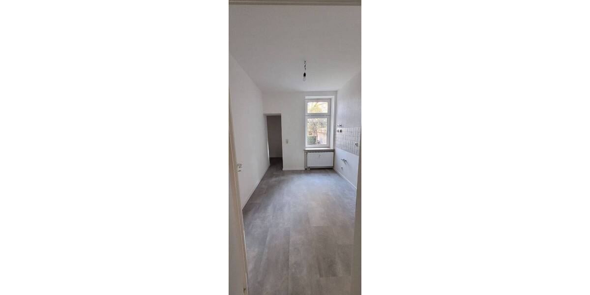 Zimmer Chemnitz Gablenz - 2 Zimmer, 57 m&sup2;, 300&euro; | Angebot:26378172