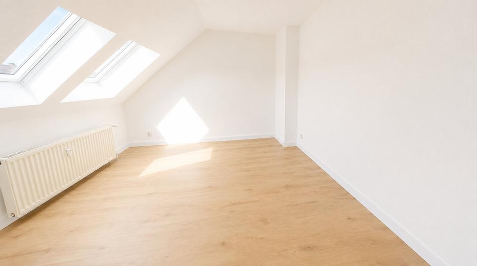Dachgeschoßwohnung Pulsnitz - 4 Zimmer, 93 m&sup2;, 850&euro; | Angebot:26645183