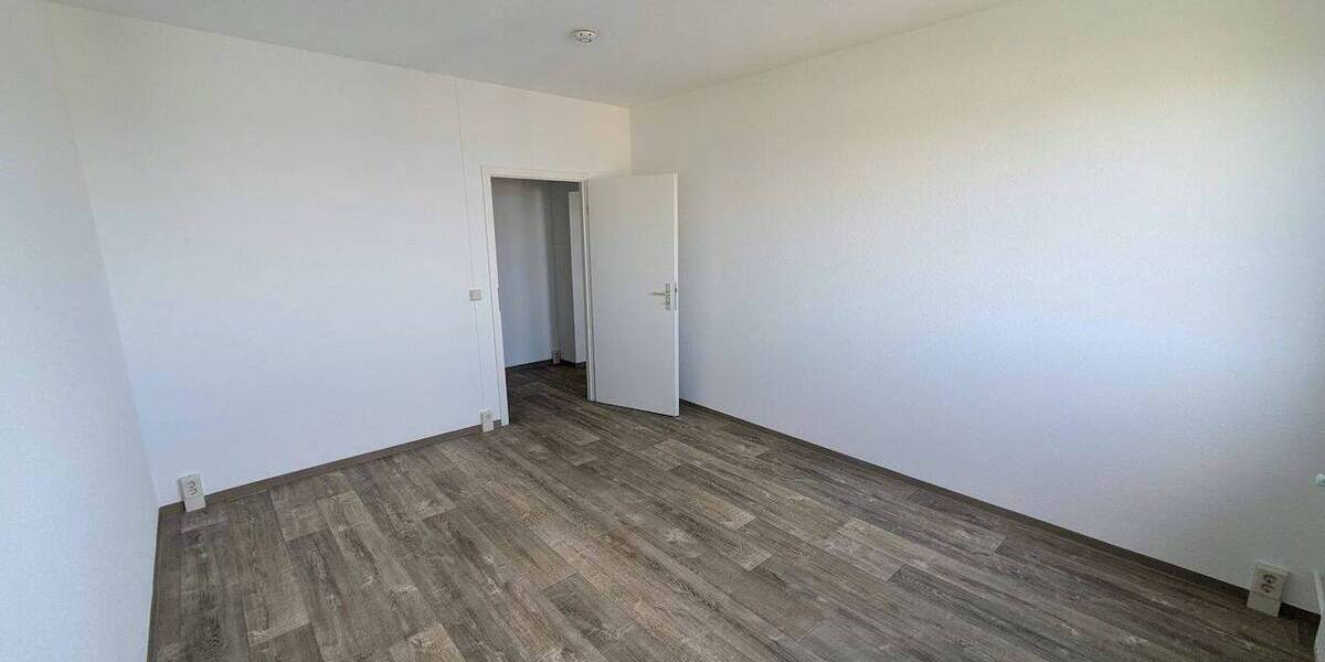 Etagenwohnung Limbach-Oberfrohna Oberfrohna - 2 Zimmer, 61 m&sup2;, 331&euro; | Angebot:26805947