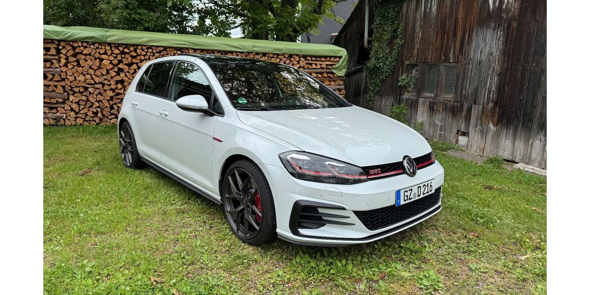 VW Golf 128.379 km 20.500 € Echlishausen 89346