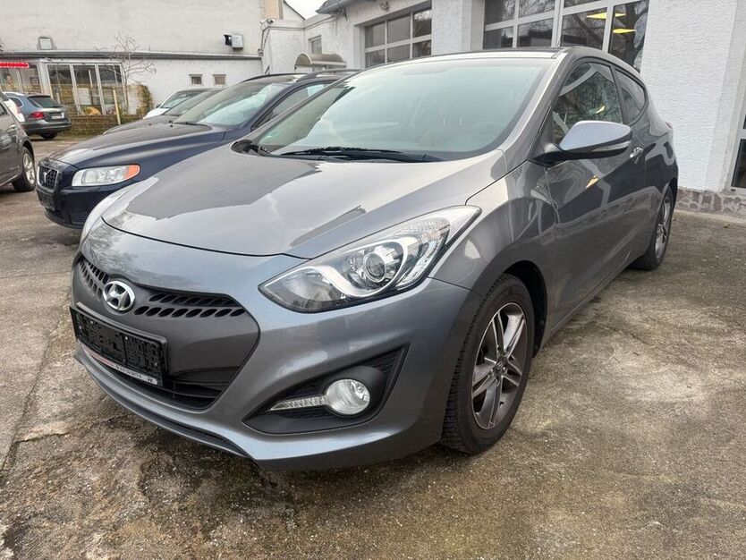 i30