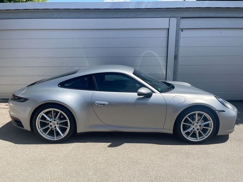 992