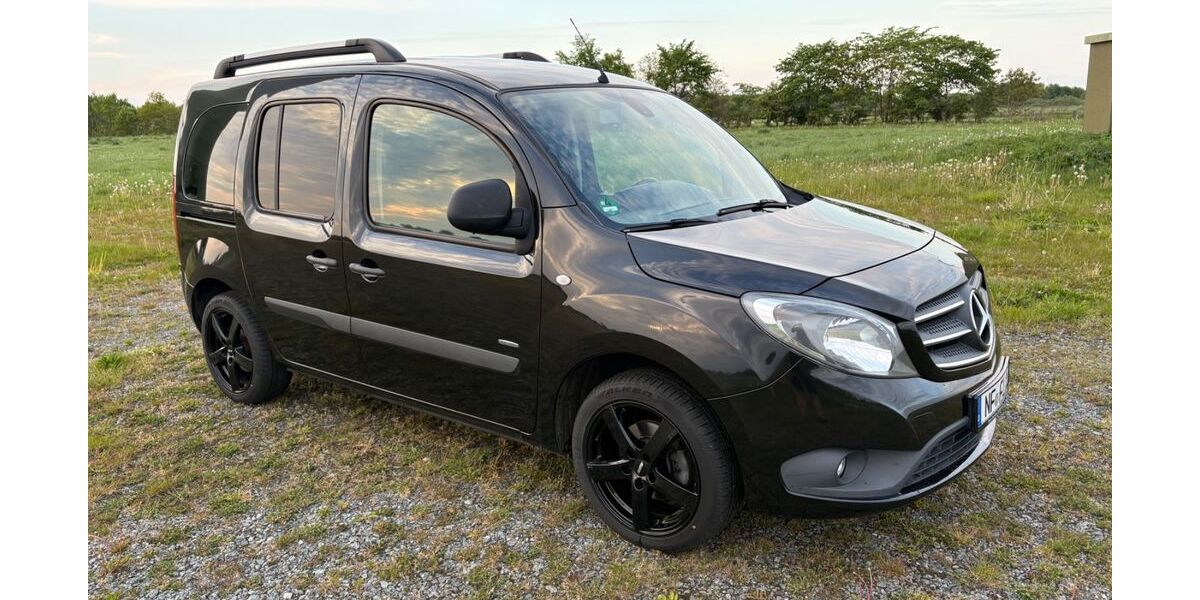 Mercedes-Benz Citan 196.000 km 6.800 &euro; Högel 25858