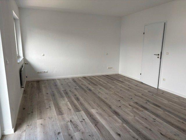 Reihenhaus Frankfurt am Main Bonames - 4.5 Zimmer, 138 m&sup2;, 2.000&euro; | Angebot:26418789