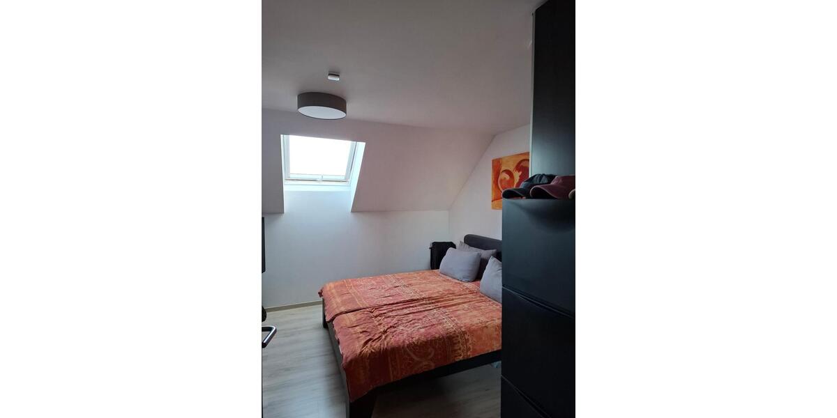 2 Zimmer Dachgeschoss Wohnung in Bornheim 2 zimmer