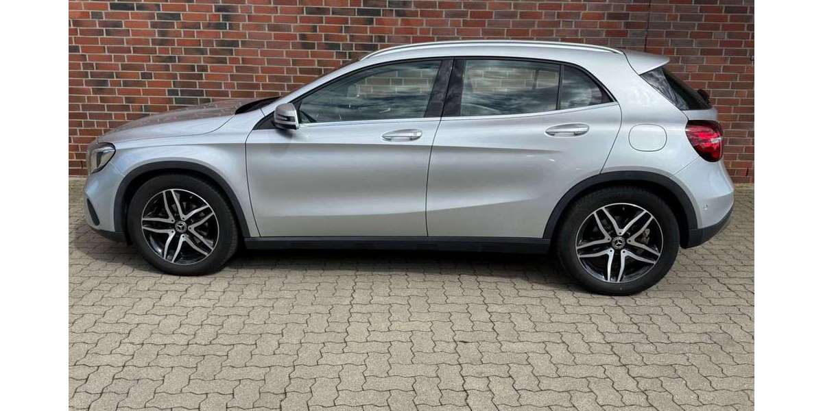 Mercedes-Benz GLA 180 60.827 km 19.990 &euro; Ribnitz 18311