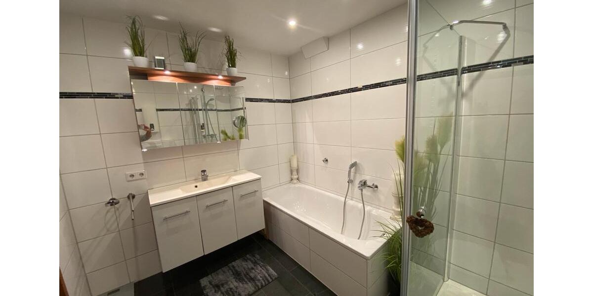 Etagenwohnung Ratingen Hösel - 2 Zimmer, 90 m&sup2;, 1.100&euro; | Angebot:25363510