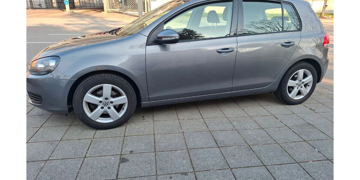 VW Golf 134.535 km 4.950 &euro; Nürnberg 90441