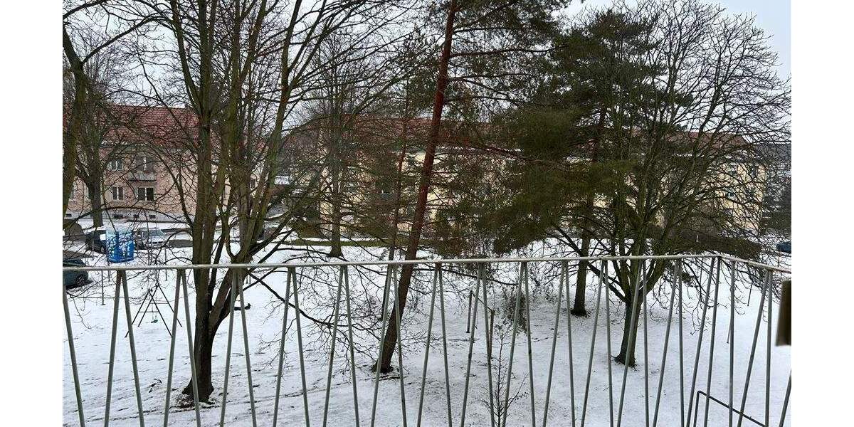 Etagenwohnung Hohenmölsen - 3 Zimmer, 61 m&sup2;, 75.000&euro; | Angebot:25141592