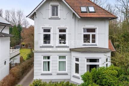 + 3 WE (2 frei + 1 verm.) mit Potential in Jugendstilhaus + 1 zimmer