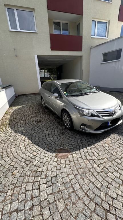 Toyota Avensis 174.500 km 7.200 € Nürnberg 90429