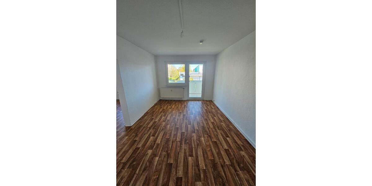 Etagenwohnung Altenburg - 2 Zimmer, 50 m&sup2;, 300&euro; | Angebot:26380937