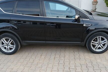 Ford Kuga 198.000 km 5.200 &euro; Aiterhofen 94330