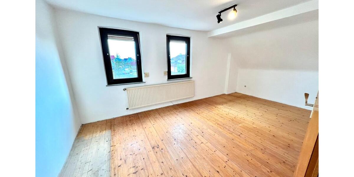 Einfamilienhaus Litzendorf - 7 Zimmer, 144 m&sup2;, 199.900&euro; | Angebot:27217699