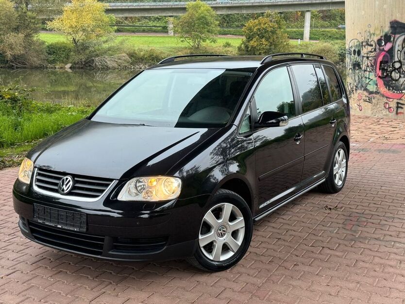 VW Touran 253.000 km 2.490 € Mosbach 74821