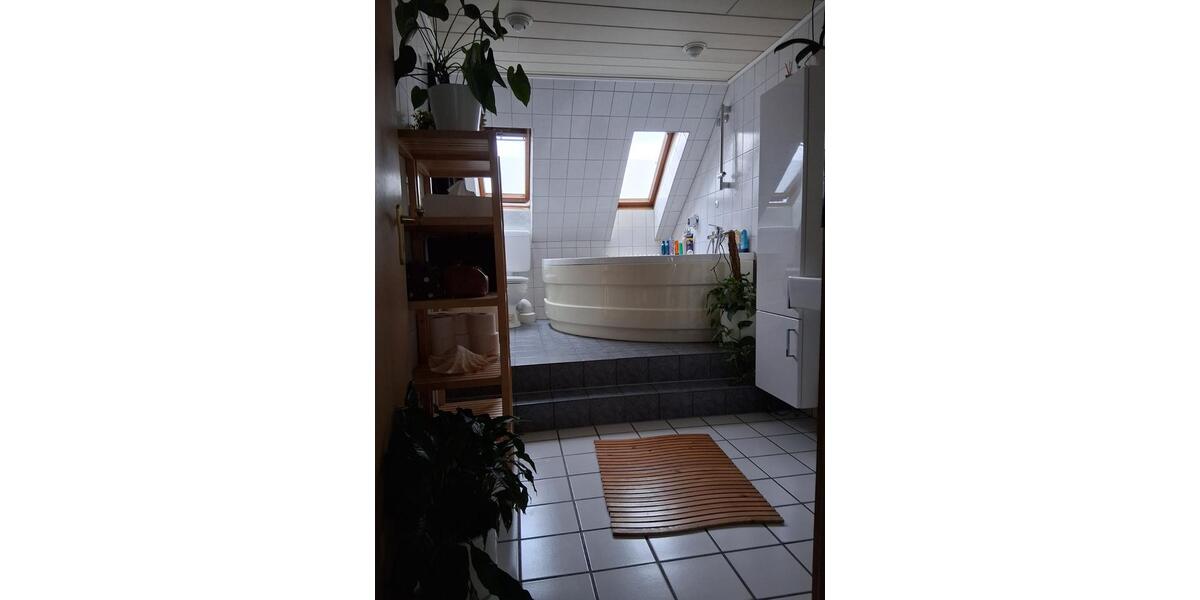 Dachgeschoßwohnung Wuppertal Elberfeld - 5 Zimmer, 67 m&sup2;, 460&euro; | Angebot:25416437