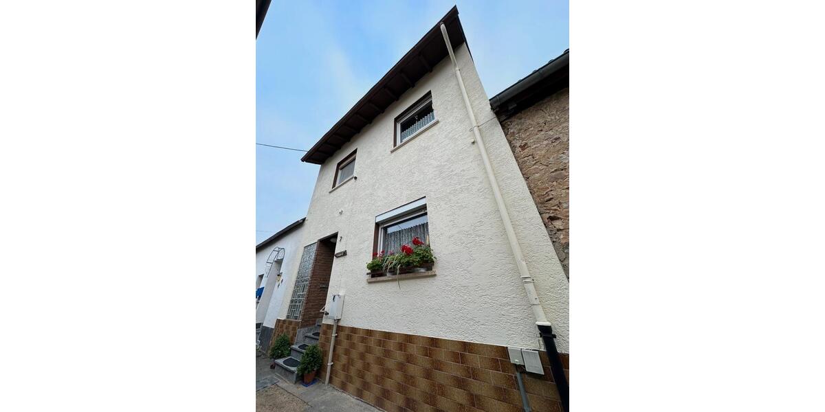 Einfamilienhaus Flonheim - 4 Zimmer, 115 m&sup2;, 145.000&euro; | Angebot:26461890