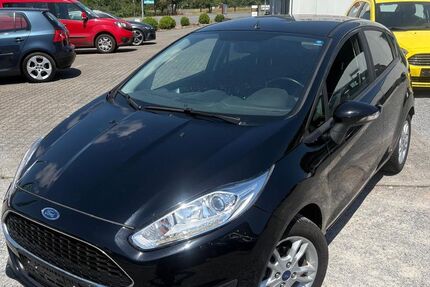 Ford Fiesta 113.000 km 6.999 &euro; Freudenberg 97896