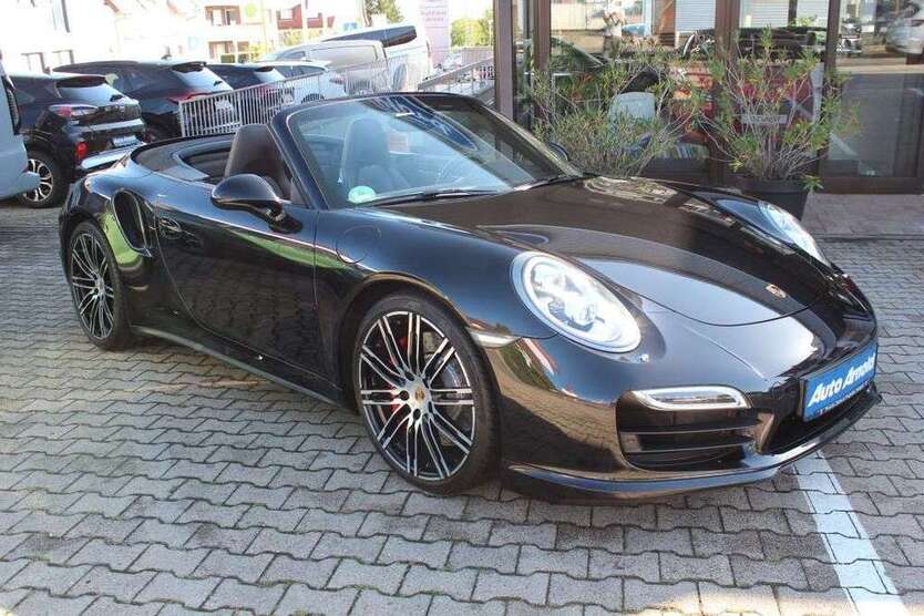 911