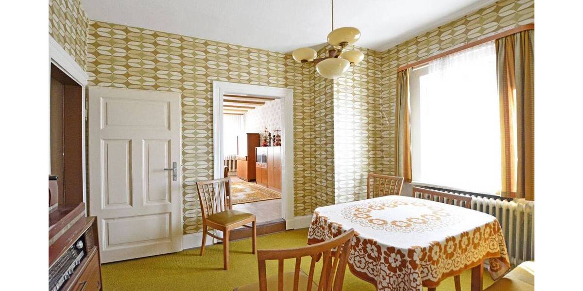 Mehrfamilienhaus, Wohnhaus Wolfhagen - 9 Zimmer, 258 m&sup2;, 180.000&euro; | Angebot:26730957