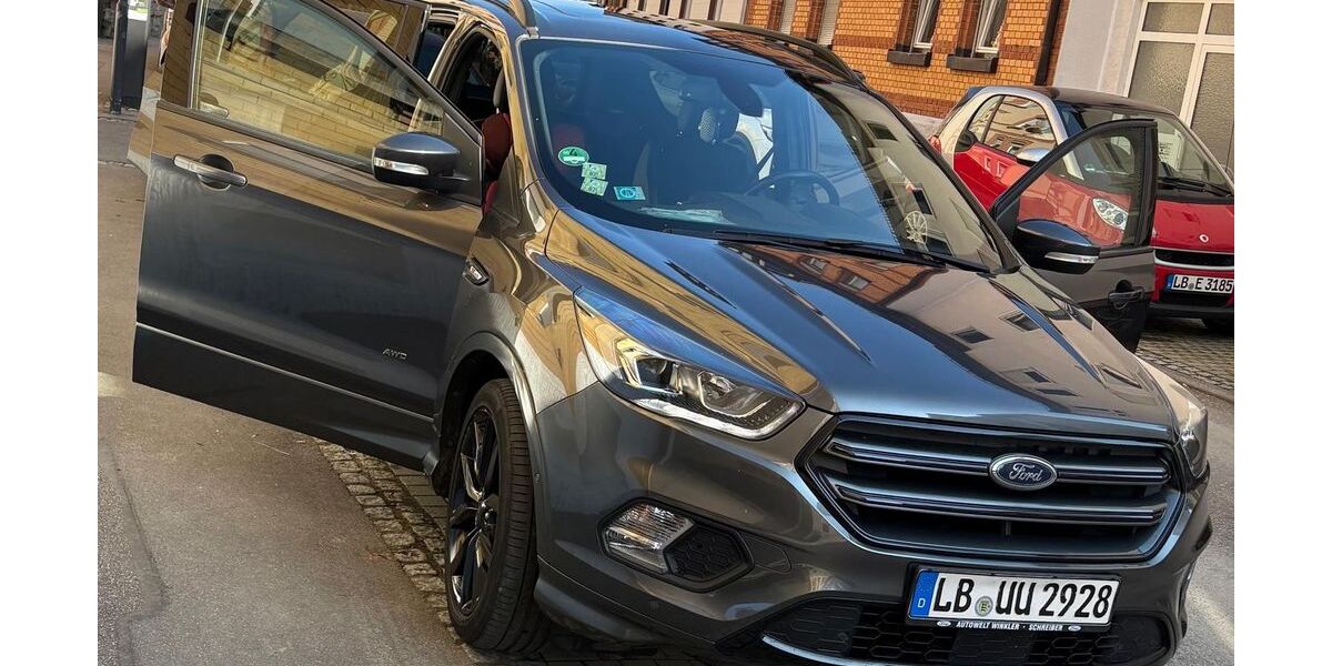 Ford Kuga 67.800 km 16.000 &euro; Ludwigsburg 71634