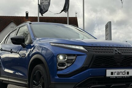 Mitsubishi Eclipse Cross Plus Select Black Hybrid 4WD 15.700 km 26.480 &euro; Donauwörth 86609