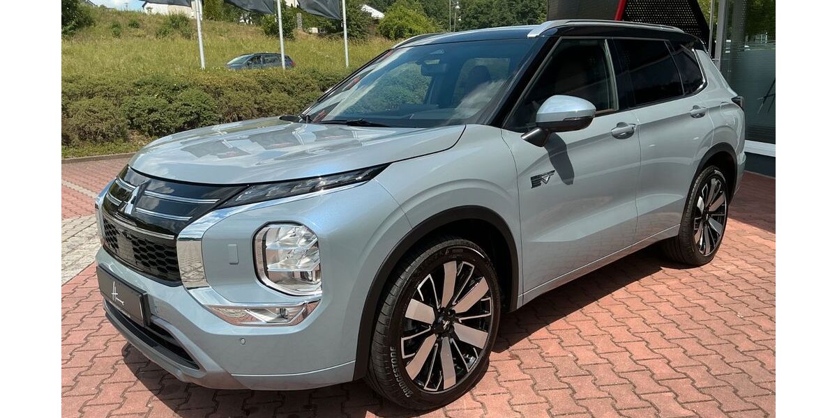 Mitsubishi Plug-in Hybrid Outlander 15.086 km 44.990 &euro; Burglengenfeld 93133