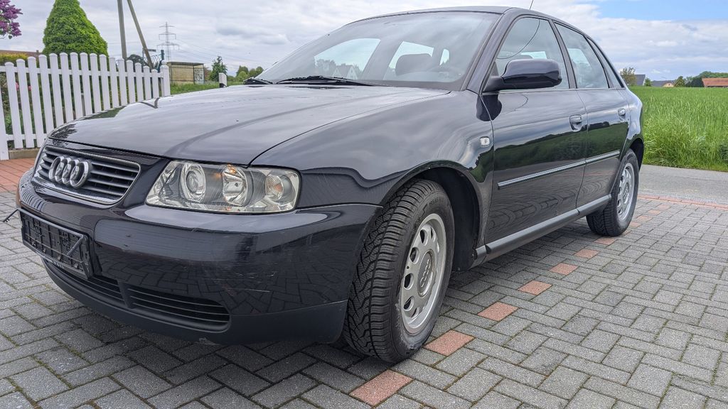 Audi A3 195.420 km 800 &euro; Herford 32051